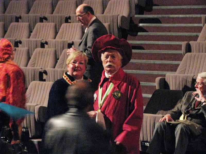 SYMPOSIUM201004